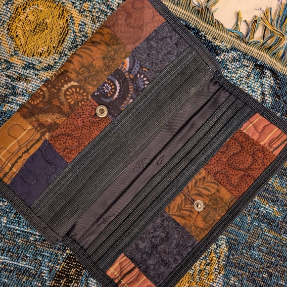 Patchwork Clutch Wallet - Picture 4 of 7